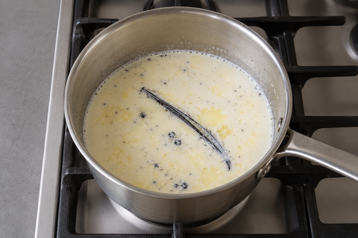 バニラ風味の牛乳を温める