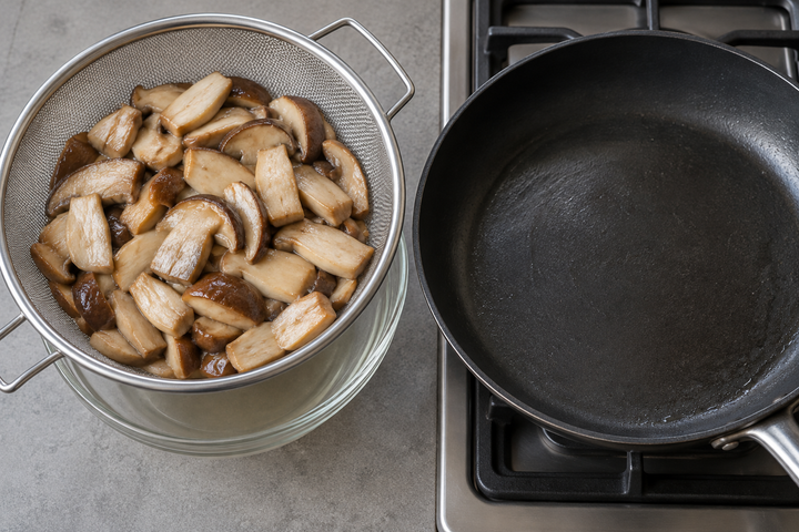 Cook covered with oil and lemon juice for 5 minutes; drain