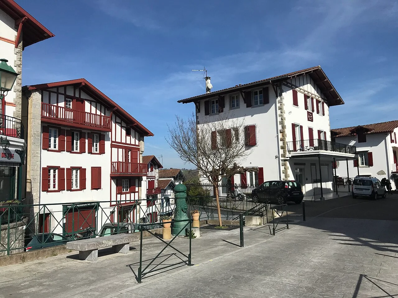 Veduta di Rue Chiquito de Cambo, Cambo-les-Bains