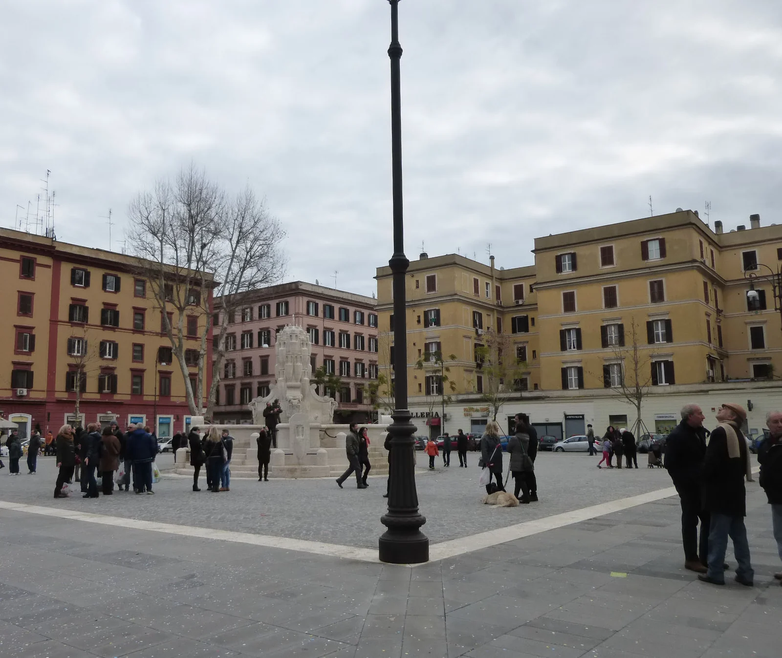 A view of Roma, Piazza Testaccio